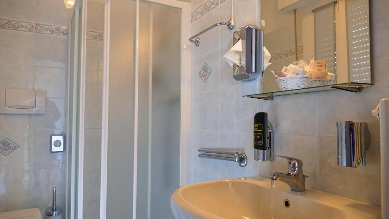 Hotel Casa Marinella Μαλτσεζίνε