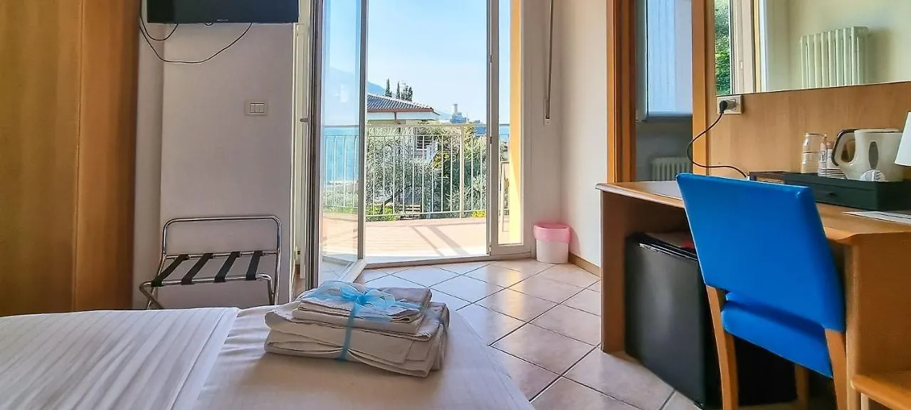 Hotel Casa Marinella Μαλτσεζίνε Ιταλία