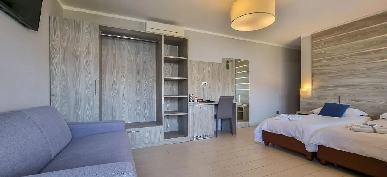 Hotel Casa Marinella Μαλτσεζίνε Ιταλία