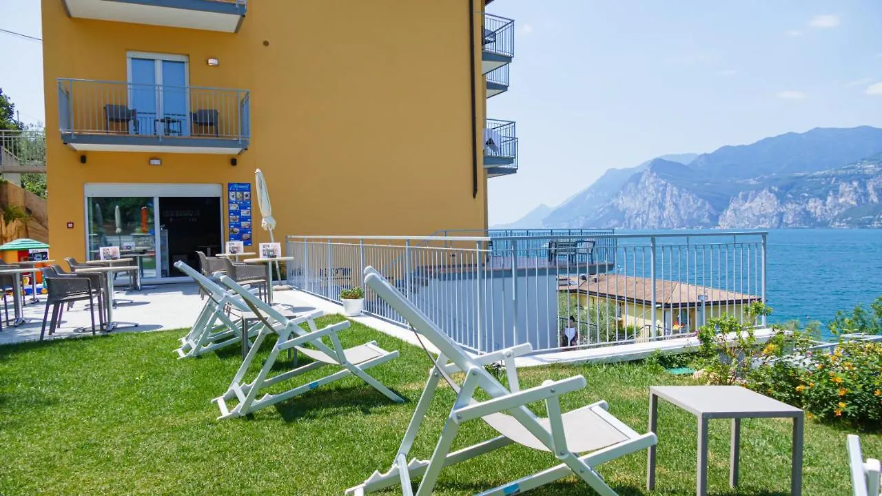 Hotel Casa Marinella Μαλτσεζίνε 3*,