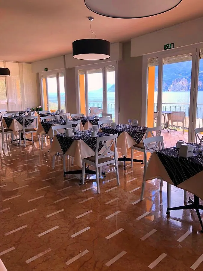 Hotel Casa Marinella Μαλτσεζίνε